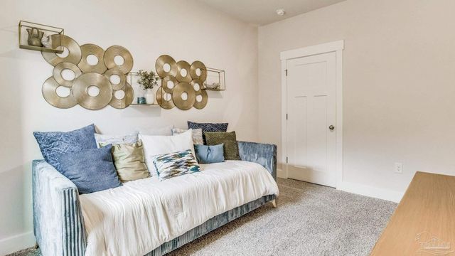 8047 Fox Hunt Dr, Milton, FL 32583