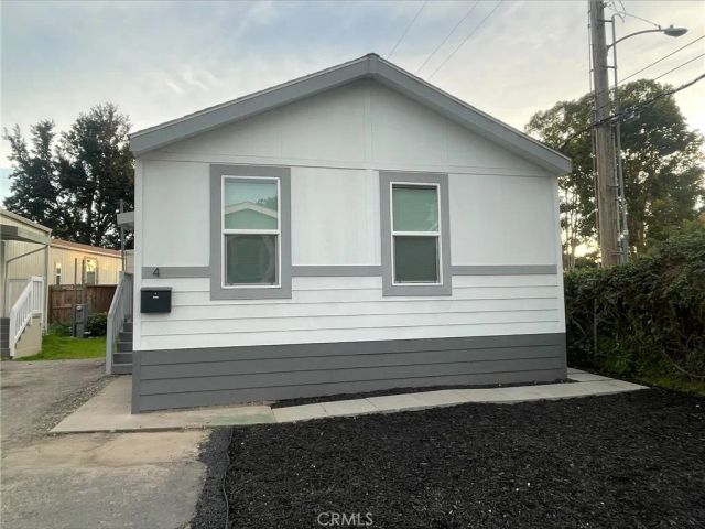 520 Pine 4, Goleta, CA 93117