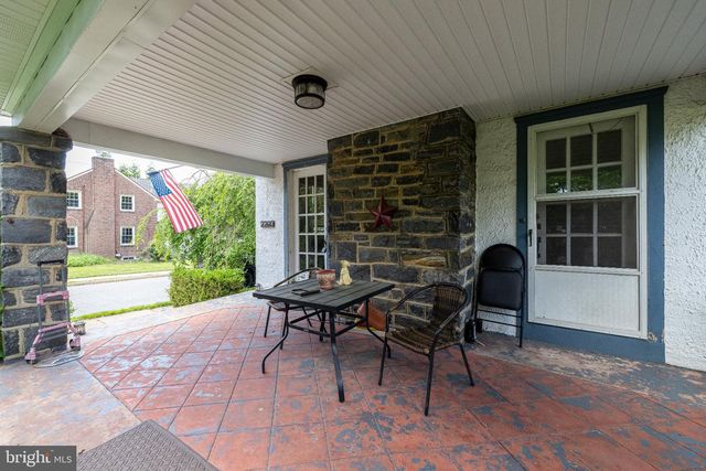 2200 COUNTY, Ardmore, PA 19003