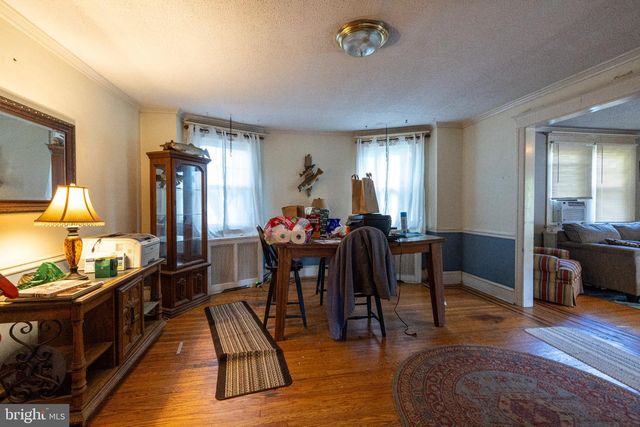 2200 COUNTY, Ardmore, PA 19003