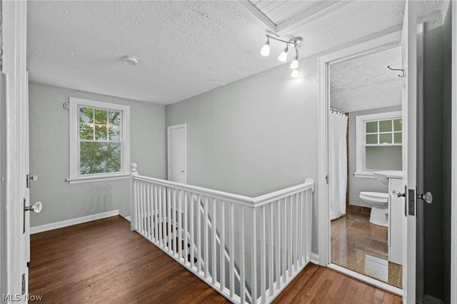 3504 E Scarborough Road, Cleveland Heights, OH 44118