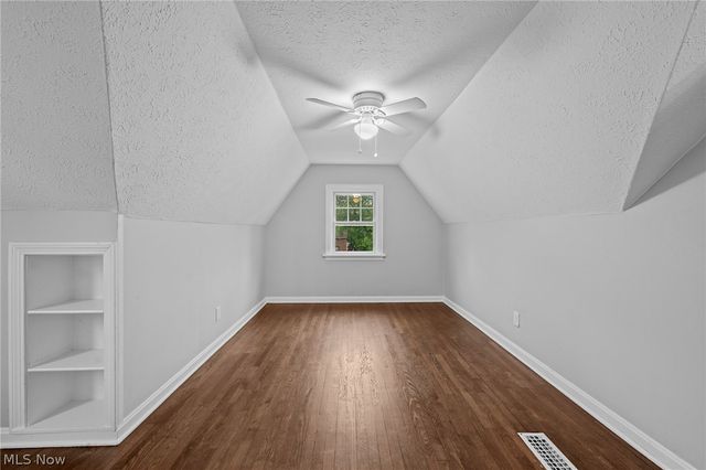 3504 E Scarborough Road, Cleveland Heights, OH 44118