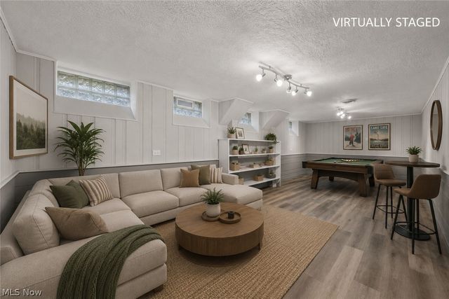 3504 E Scarborough Road, Cleveland Heights, OH 44118