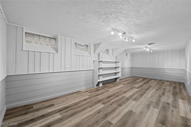 3504 E Scarborough Road, Cleveland Heights, OH 44118
