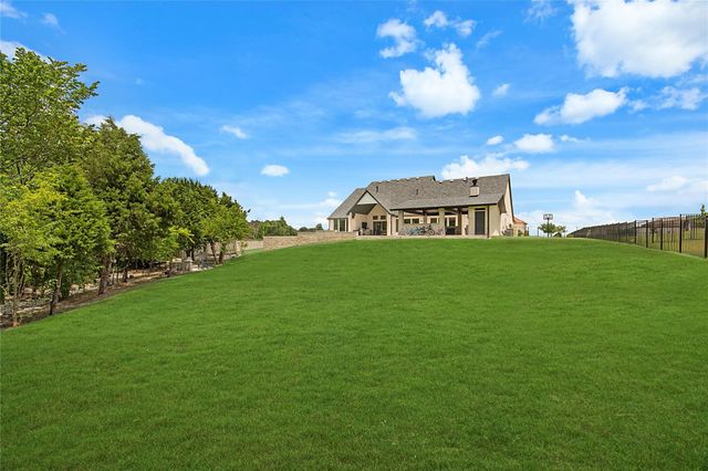 349 Tender Spring Lane, Sunnyvale, TX 75182