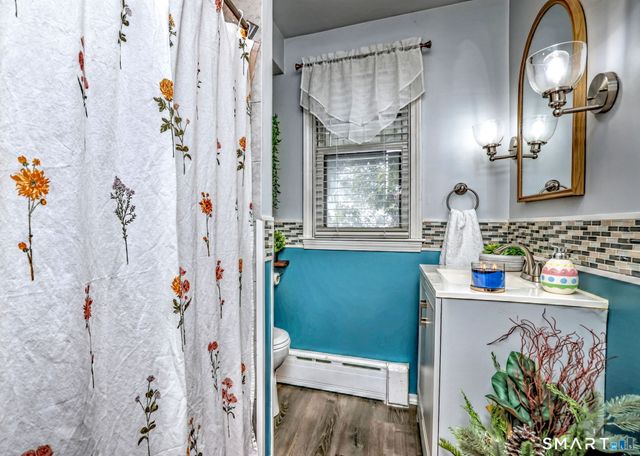 225 Meriden Road, Waterbury, CT 06705