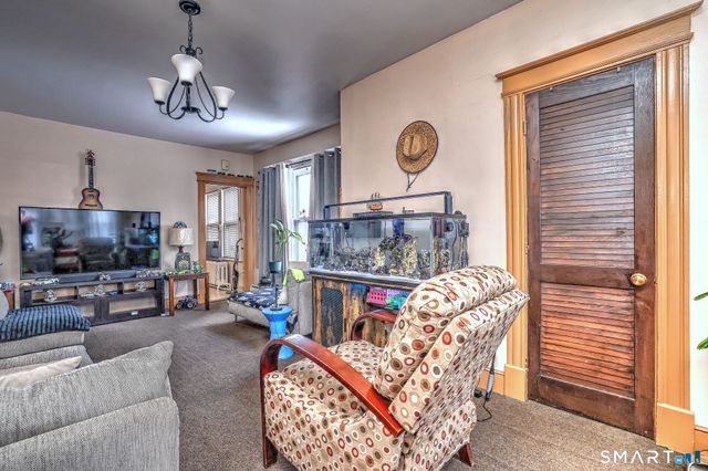 225 Meriden Road, Waterbury, CT 06705