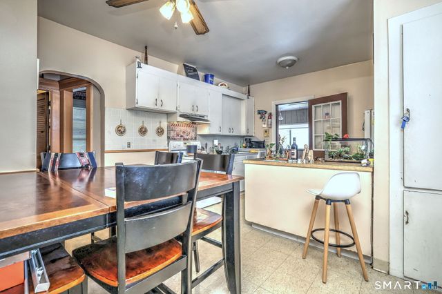 225 Meriden Road, Waterbury, CT 06705