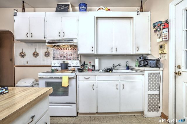 225 Meriden Road, Waterbury, CT 06705