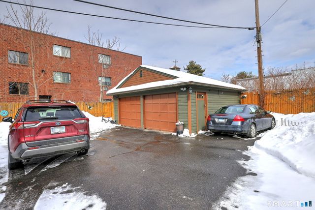 225 Meriden Road, Waterbury, CT 06705