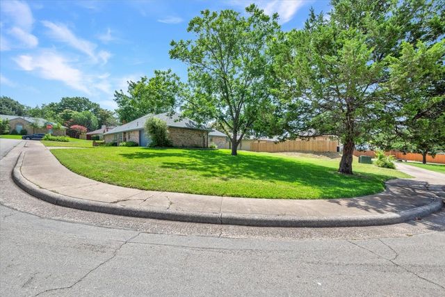 306 Swan Ridge Place, Duncanville, TX 75137