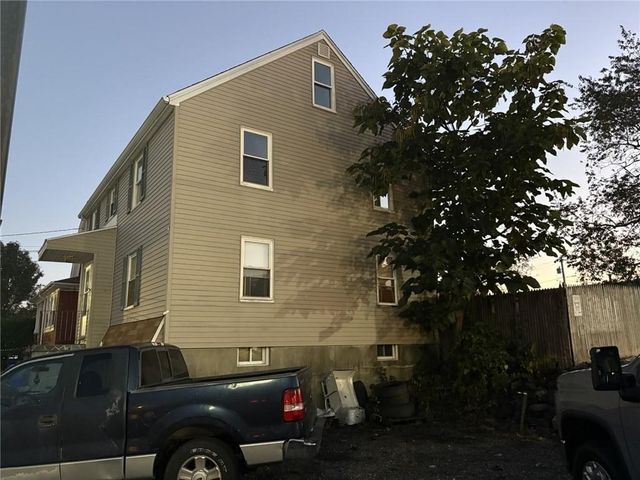 610 Killingly St 2, Johnston, RI 02919