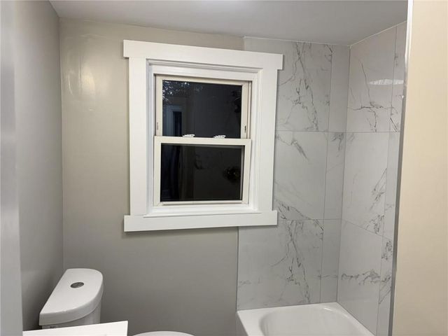 610 Killingly St 2, Johnston, RI 02919