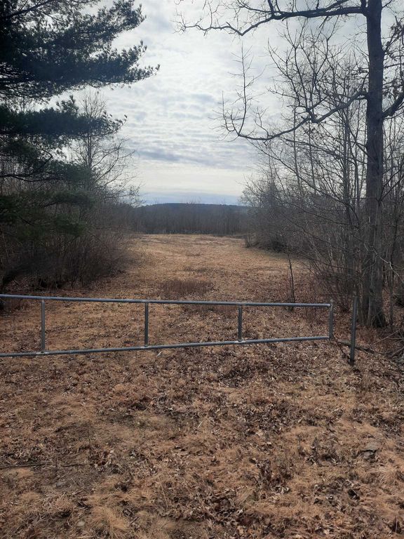 33 Locke Road, Concord, NH 03301