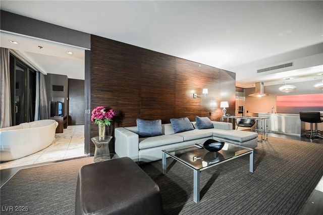 4381 FLAMINGO Road 2201, Las Vegas, NV 89103