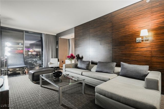 4381 FLAMINGO Road 2201, Las Vegas, NV 89103