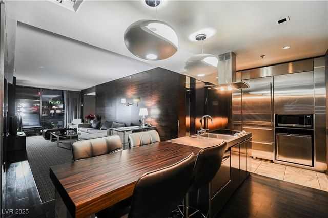 4381 FLAMINGO Road 2201, Las Vegas, NV 89103