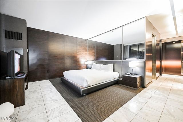 4381 FLAMINGO Road 2201, Las Vegas, NV 89103