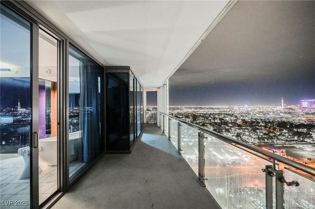 4381 FLAMINGO Road 2201, Las Vegas, NV 89103