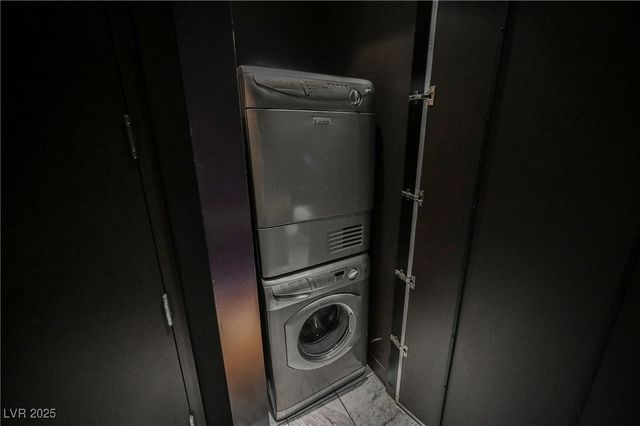 4381 FLAMINGO Road 2201, Las Vegas, NV 89103