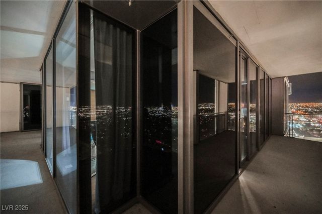 4381 FLAMINGO Road 2201, Las Vegas, NV 89103