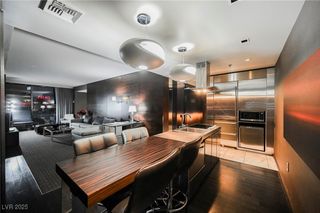 4381 FLAMINGO Road 2201, Las Vegas, NV 89103