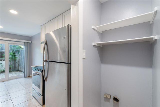 1703 Coronado Hills DR 102, Austin, TX 78752