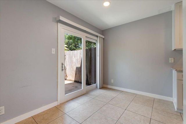 1703 Coronado Hills DR 102, Austin, TX 78752