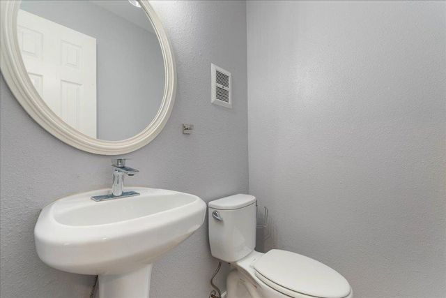 1703 Coronado Hills DR 102, Austin, TX 78752
