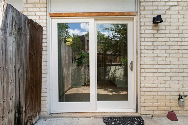 1703 Coronado Hills DR 102, Austin, TX 78752