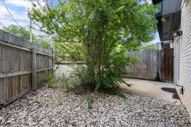 1703 Coronado Hills DR 102, Austin, TX 78752