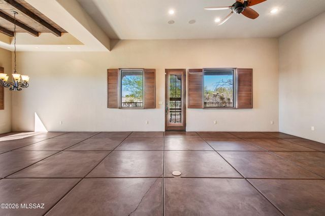 6020 W Potvin Lane, Tucson, AZ 85742