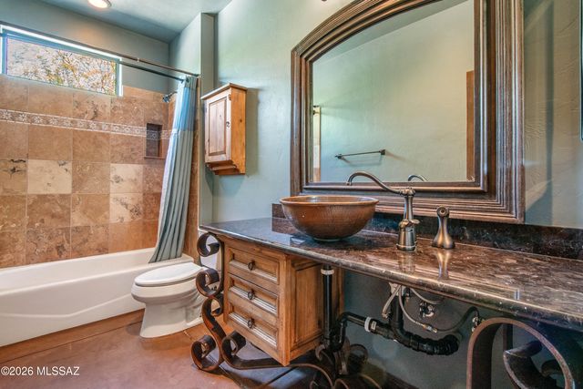 6020 W Potvin Lane, Tucson, AZ 85742