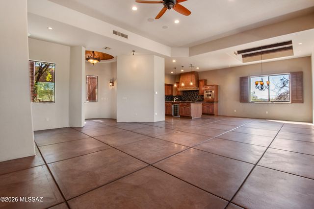 6020 W Potvin Lane, Tucson, AZ 85742