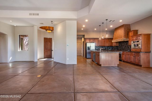 6020 W Potvin Lane, Tucson, AZ 85742