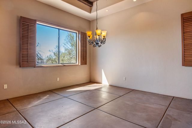 6020 W Potvin Lane, Tucson, AZ 85742