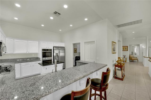 8012 Gothic Avenue, Las Vegas, NV 89117