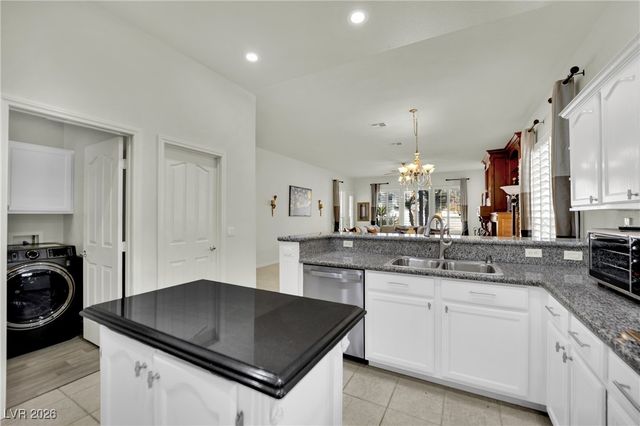 8012 Gothic Avenue, Las Vegas, NV 89117