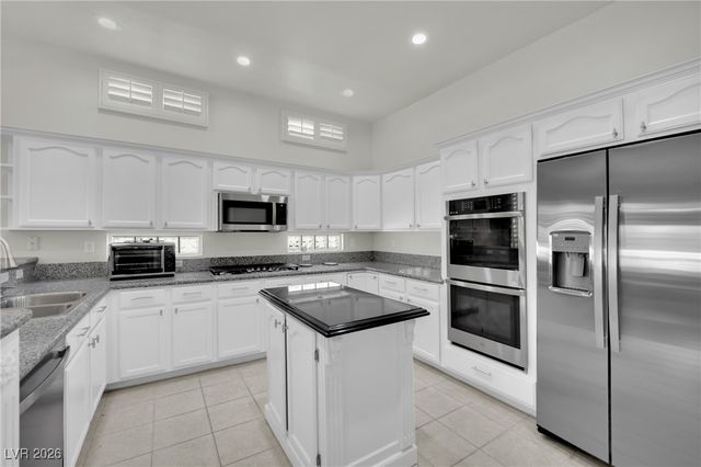 8012 Gothic Avenue, Las Vegas, NV 89117