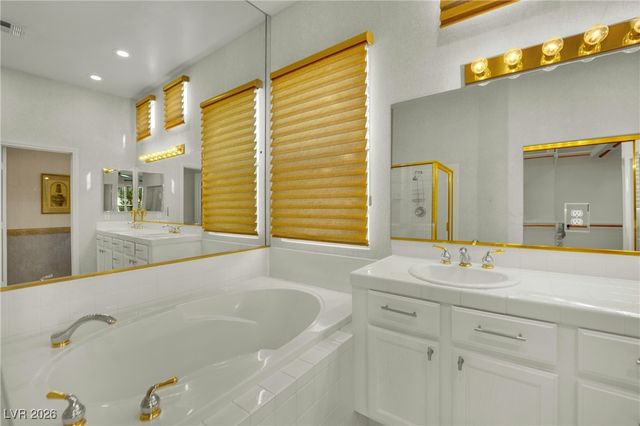 8012 Gothic Avenue, Las Vegas, NV 89117