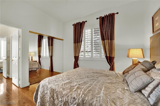 8012 Gothic Avenue, Las Vegas, NV 89117