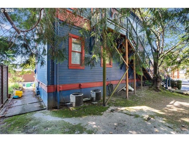 2606 Se PINE St, Portland, OR 97214