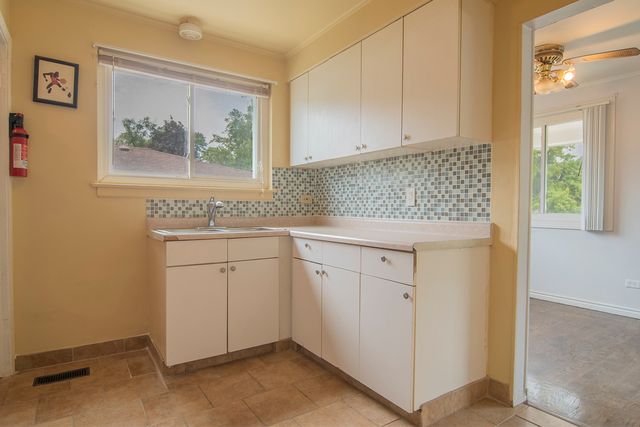 14537 University Avenue, Dolton, IL 60419
