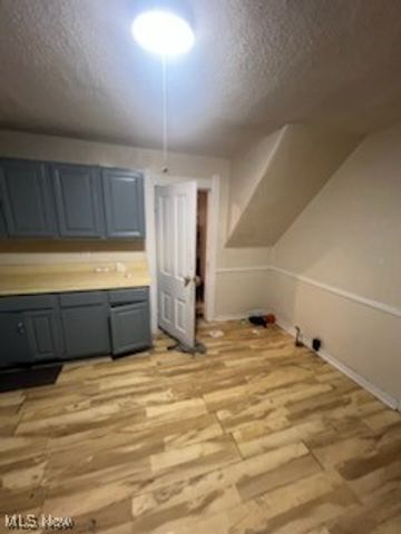 7117 Camden Avenue, Cleveland, OH 44102