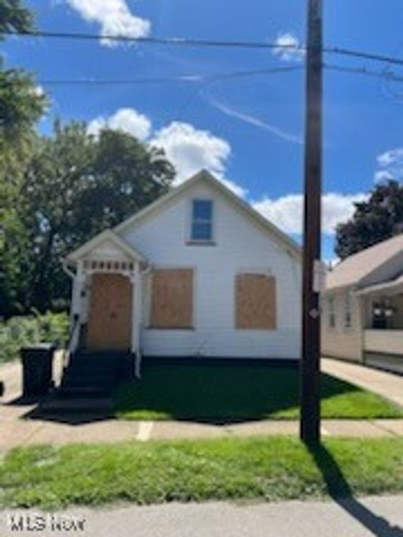 7117 Camden Avenue, Cleveland, OH 44102
