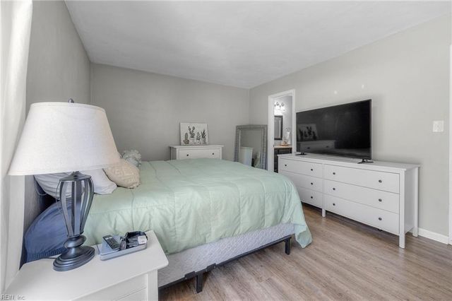 1024 Blairmore DR, Virginia Beach, VA 23454