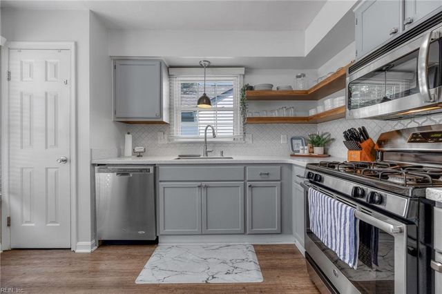 1024 Blairmore DR, Virginia Beach, VA 23454