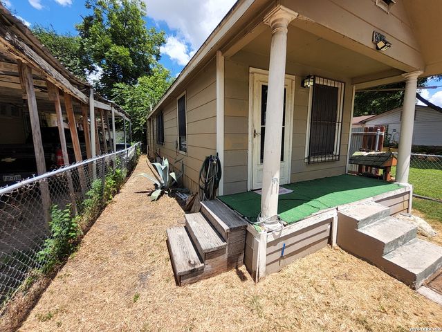 2613 COLIMA ST, San Antonio, TX 78207