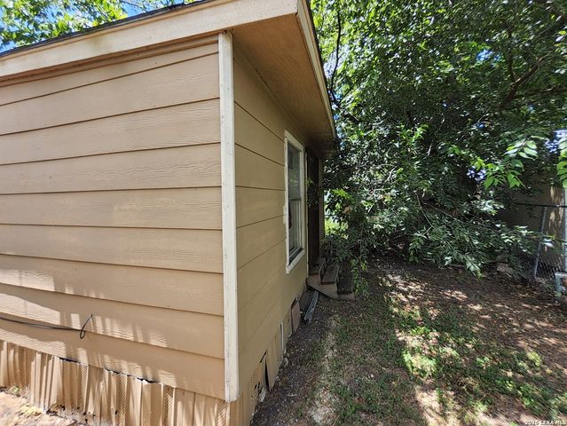 2613 COLIMA ST, San Antonio, TX 78207