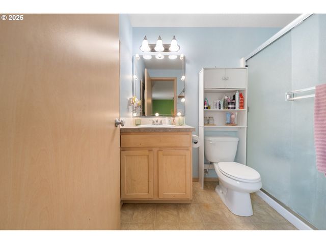 1138 W 30TH St, Vancouver, WA 98660